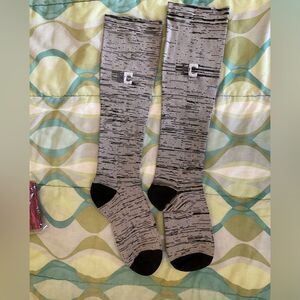 NEW Graduated Compression Socks 20-30mmhg Knee High Athletic Socks Gray